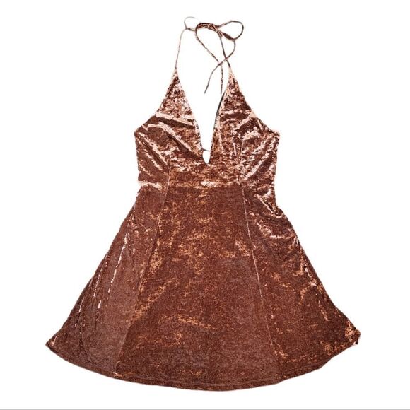 ASTR the label Faye Velvet Halter Fit & Flare Dress Open Back Sugar Plum Brown L - Picture 3 of 15